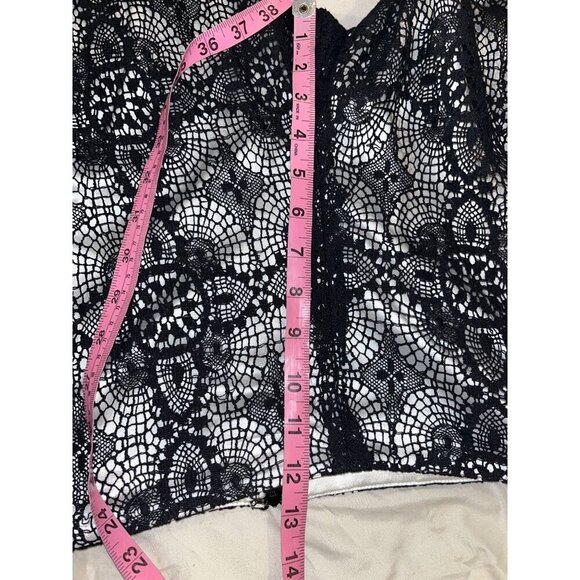 ALEXIS Black Lace Up Pants With Floral Pattern size Medium - Picture 10 of 10